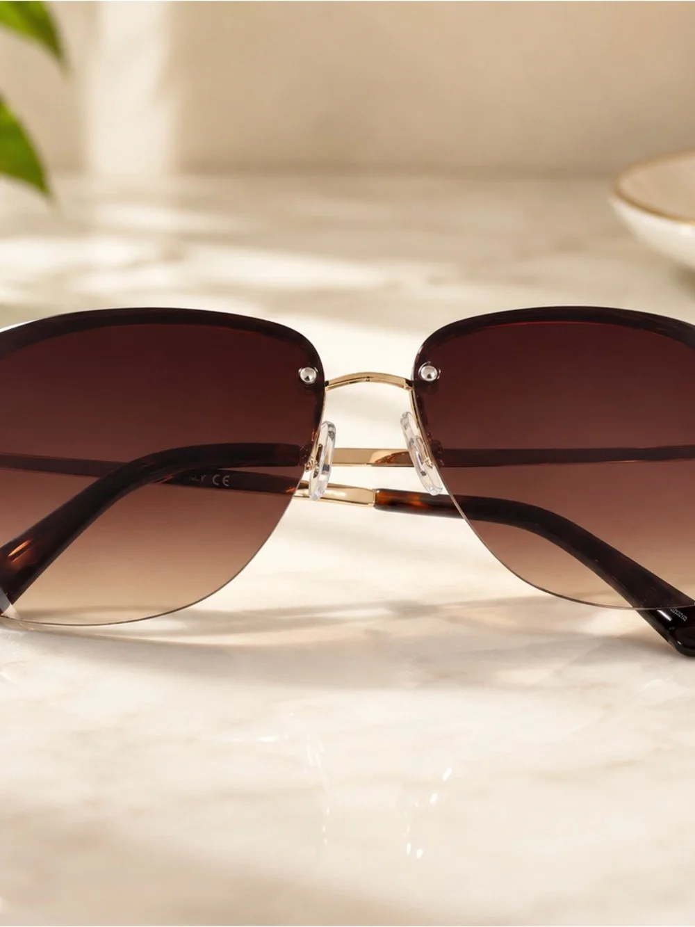 Source Unknown Brown Gradient Oversized Women's Sunglasses